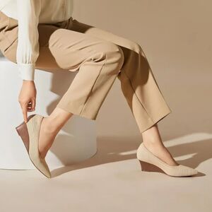 VIVAIA Aria Wedge Pro Pointed Toe Wedge Heel Shoes Beige Sz 41 US 10/10.5